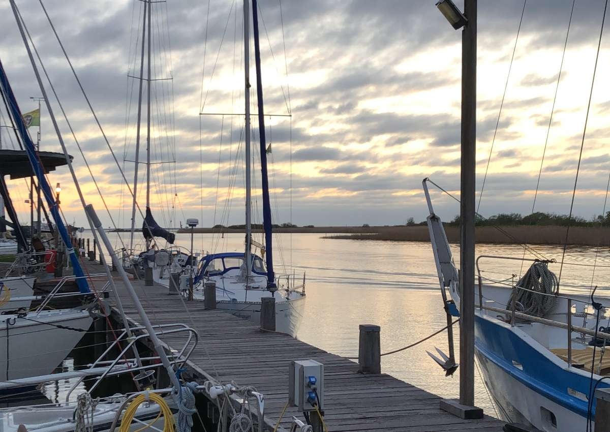 Watersportvereniging Makkum - Jachthaven in de buurt van Súdwest-Fryslân (Makkum)