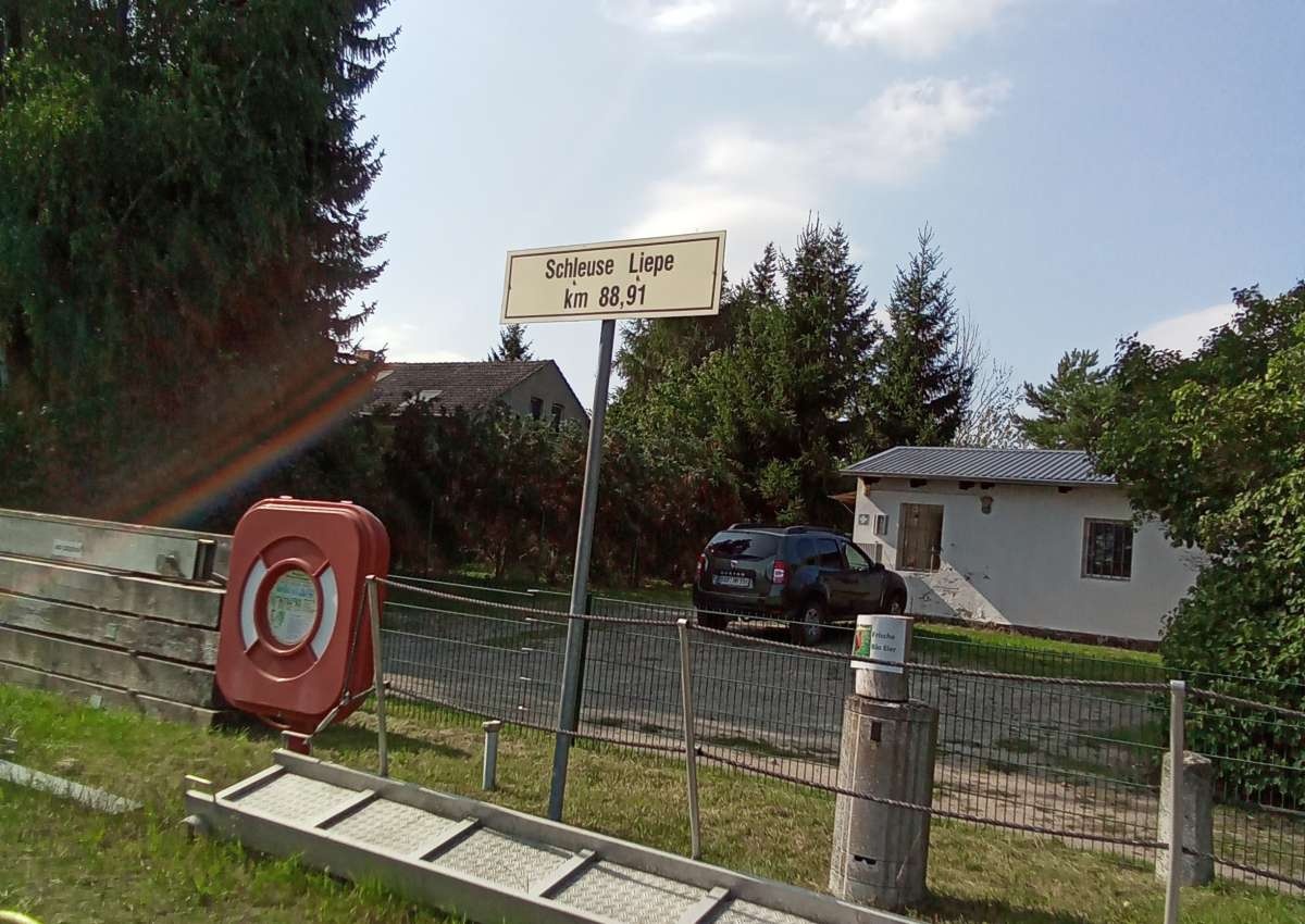 Schleuse Liepe - Navinfo near Niederfinow