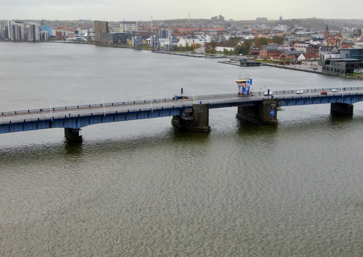 Limfjordbroen - Bridge près de Aalborg (Eternitten)