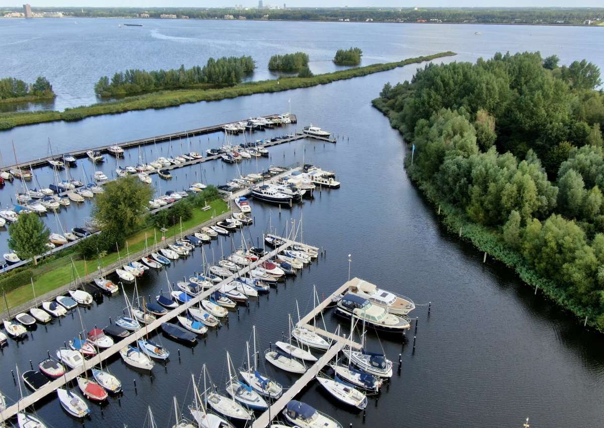 Stichting Jachthaven Huizen 't Huizerhoofd - Hafen bei Huizen
