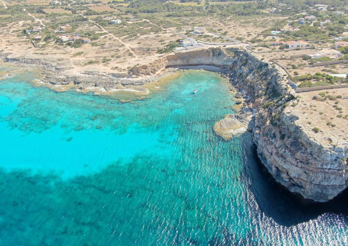 Formentera - Cala Barbé, Anchor - Ankerplaats in de buurt van Formentera (Sant Ferran de ses Roques)