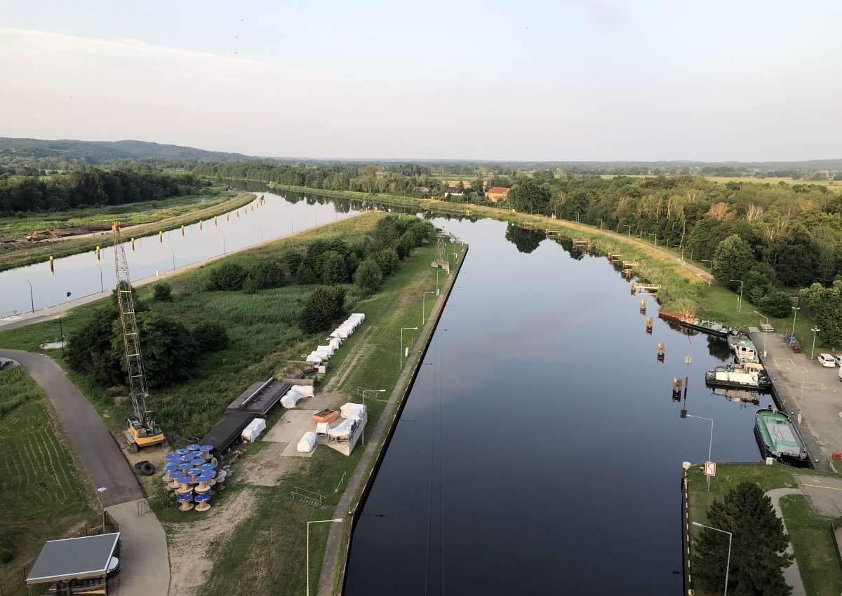 Oder Havel Kanal - Schiffshebewerk Niederfinow - Navinfo bei Niederfinow