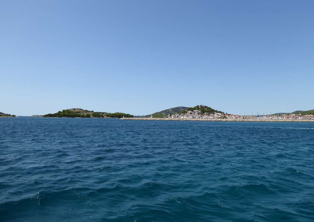Tribunj - Adriatiq Marina Tribunj - Jachthaven in de buurt van Tribunj