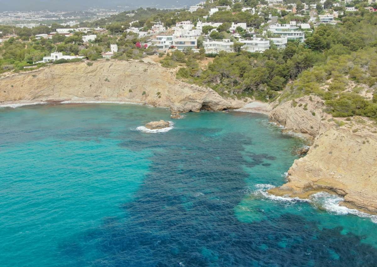 Cabo Martinet - Ibiza - Anchor near Santa Eulària des Riu