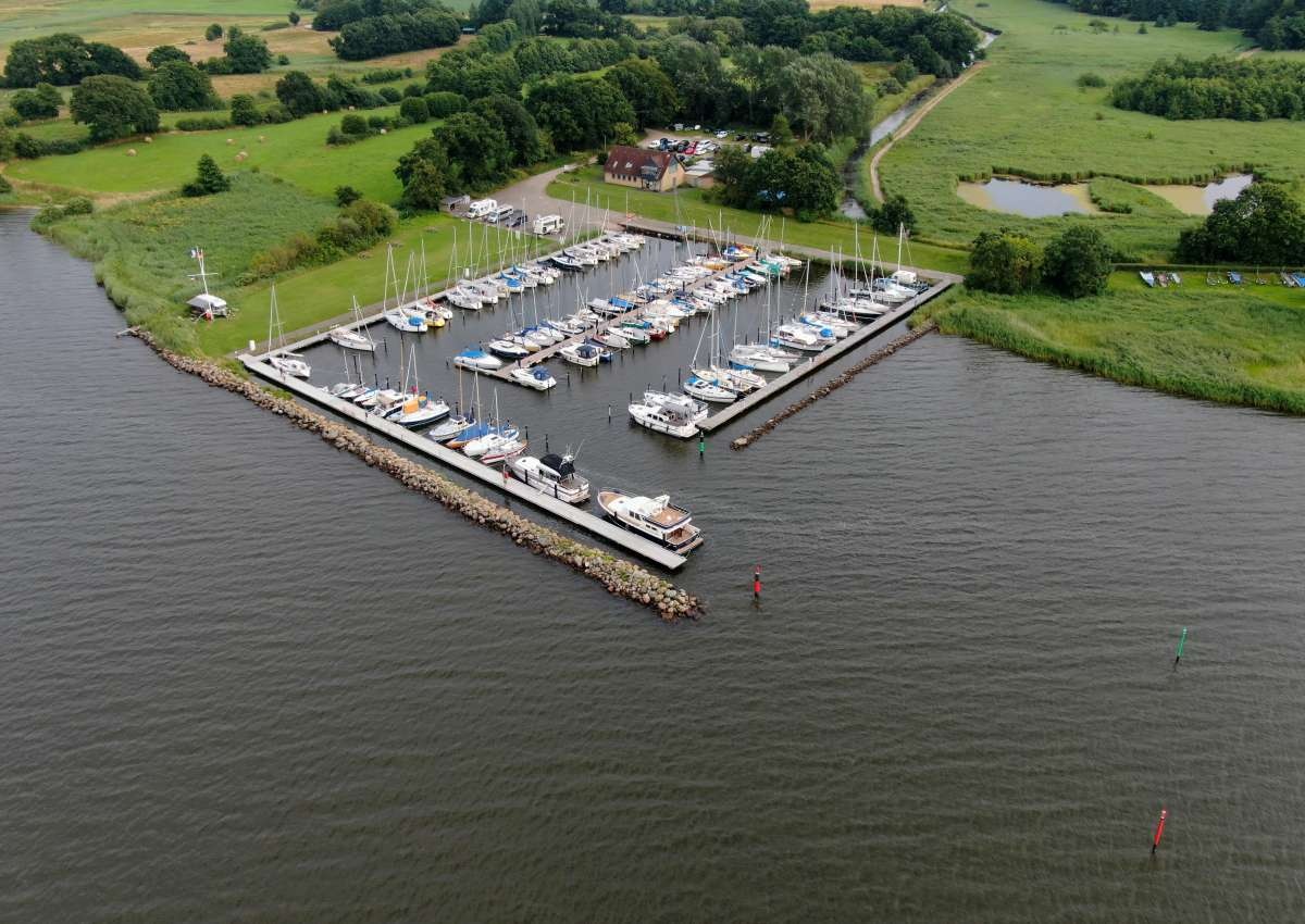 Fleckeby Sportboothafen - Jachthaven in de buurt van Fleckeby
