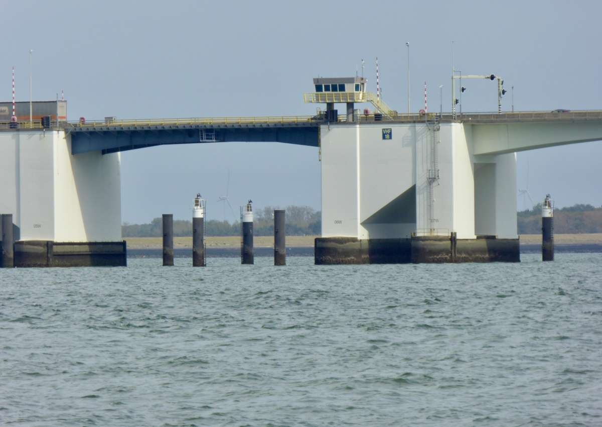 Zeelandbrug 1 - Bridge in de buurt van Schouwen-Duiveland (Zierikzee)