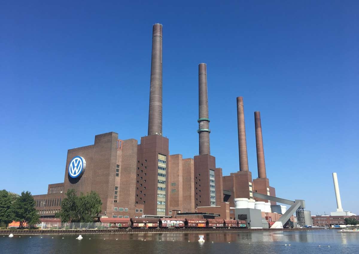 VW-Werkshafen - Navinfo bei Wolfsburg