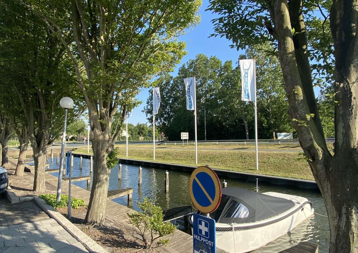 Iselmar Yachthaven Sporthotel Lemmer - Hafen bei De Fryske Marren (Lemmer)