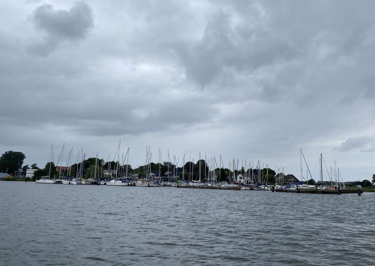 Lindaunis Sportboothafen - Jachthaven in de buurt van Lindaunis