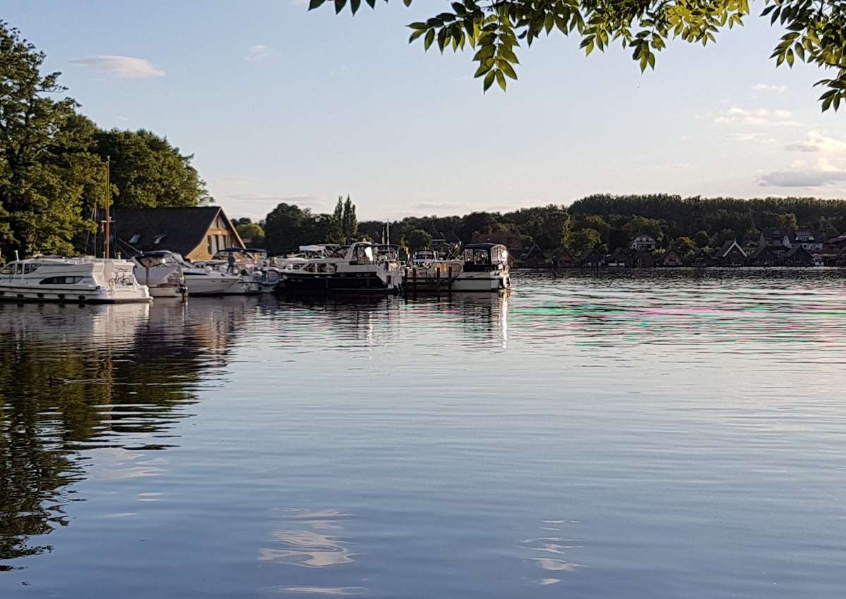 Mirower See, Schloßinsel - Bootswerft Rick & Rick - Marina near Mirow