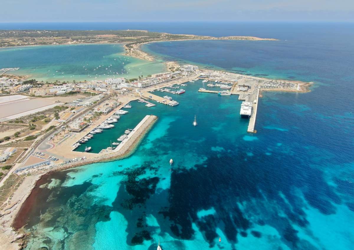 Formentera - Puerto de la Savina, Hbr - Marina near Formentera