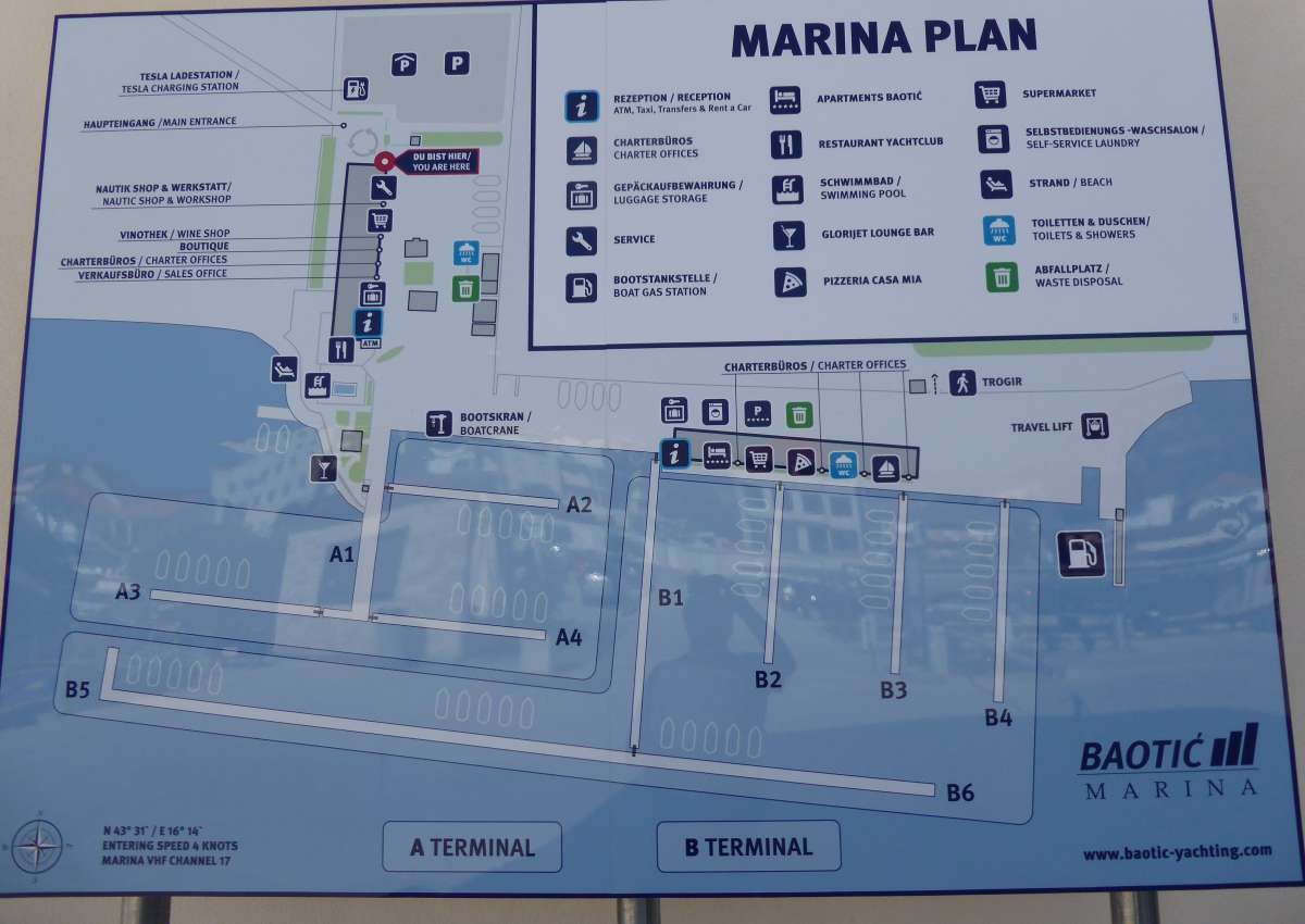 Marina Baotic - Trogir - Seget Donji - Hafen bei Seget Donji (Balan)