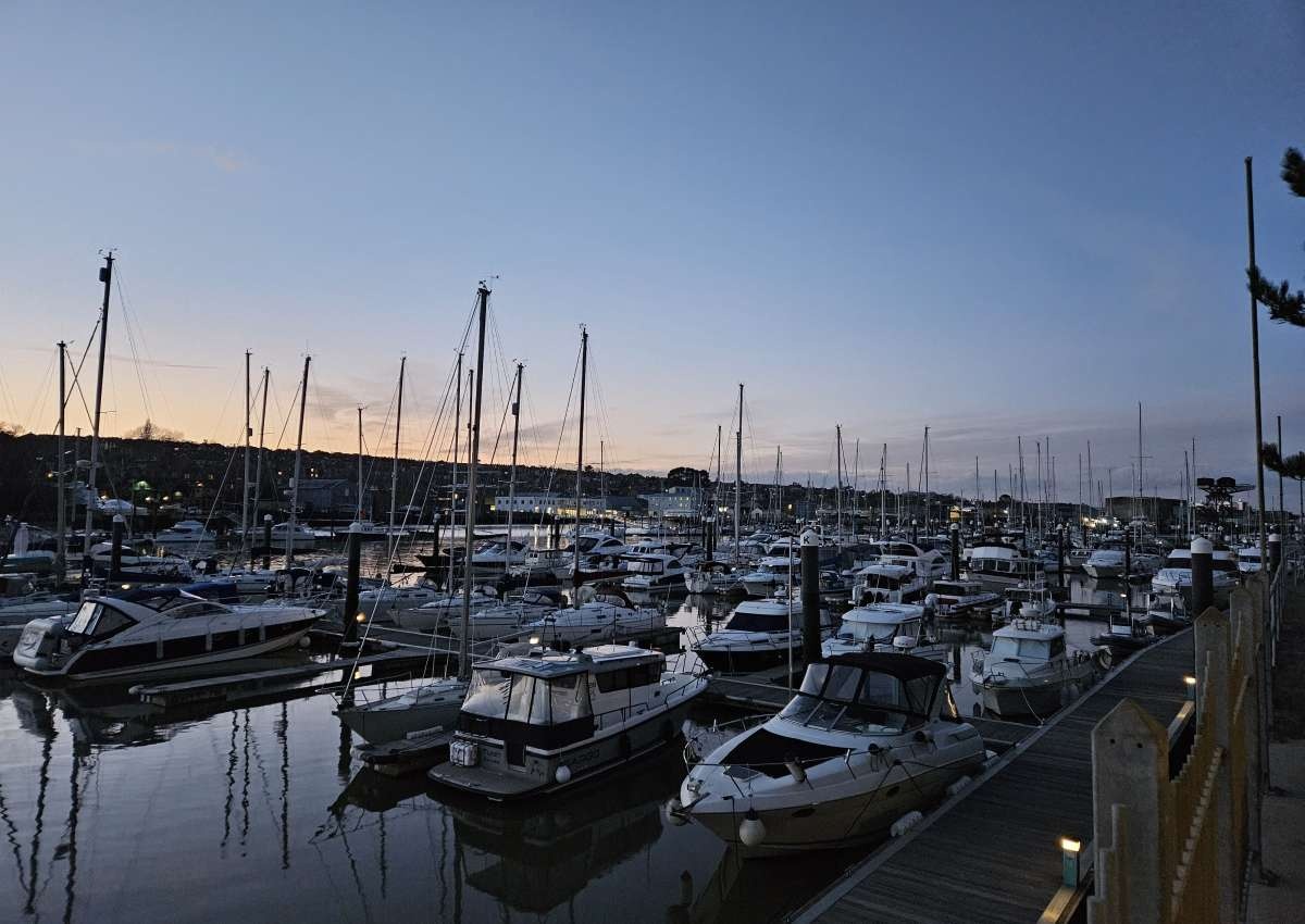 East Cowes Marina - Hafen bei East Cowes