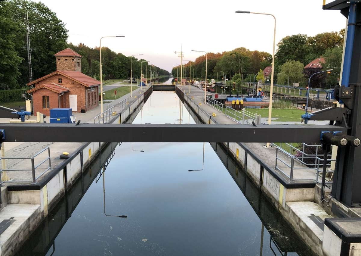 Oder-Spree-Kanal - Schleuse Kersdorf Nordkammer - Navinfo bei Briesen (Mark) (Briesen)