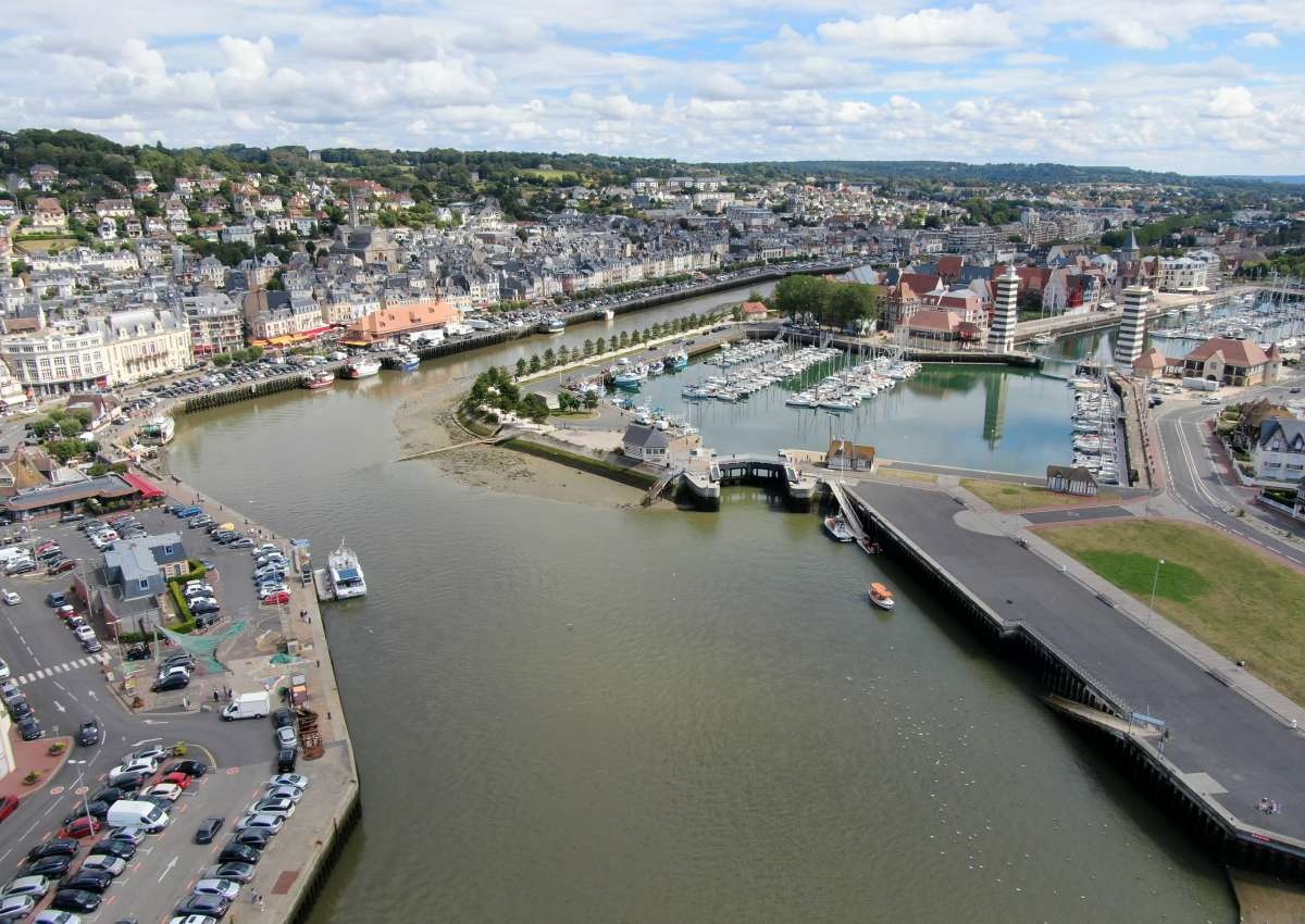 Port public de Deauville - Marina près de Deauville