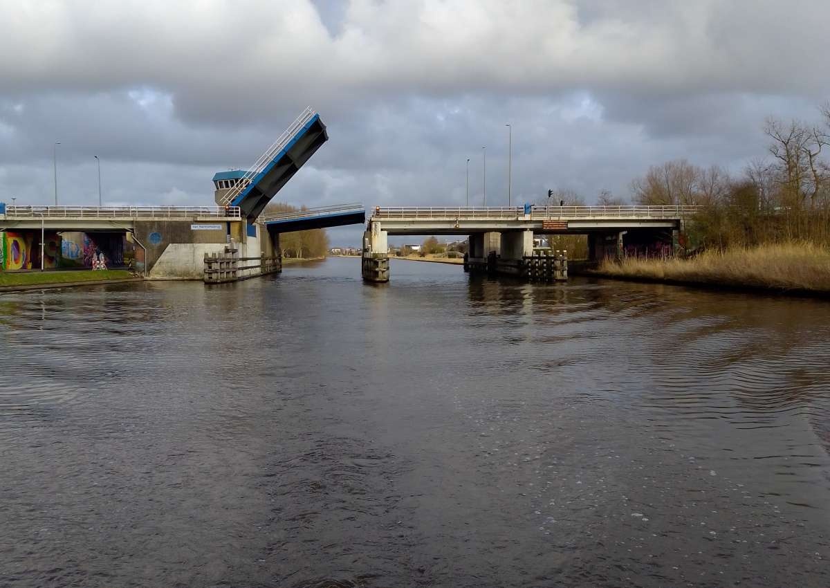 Van Harinxmabrug - Brücke bei Leeuwarden