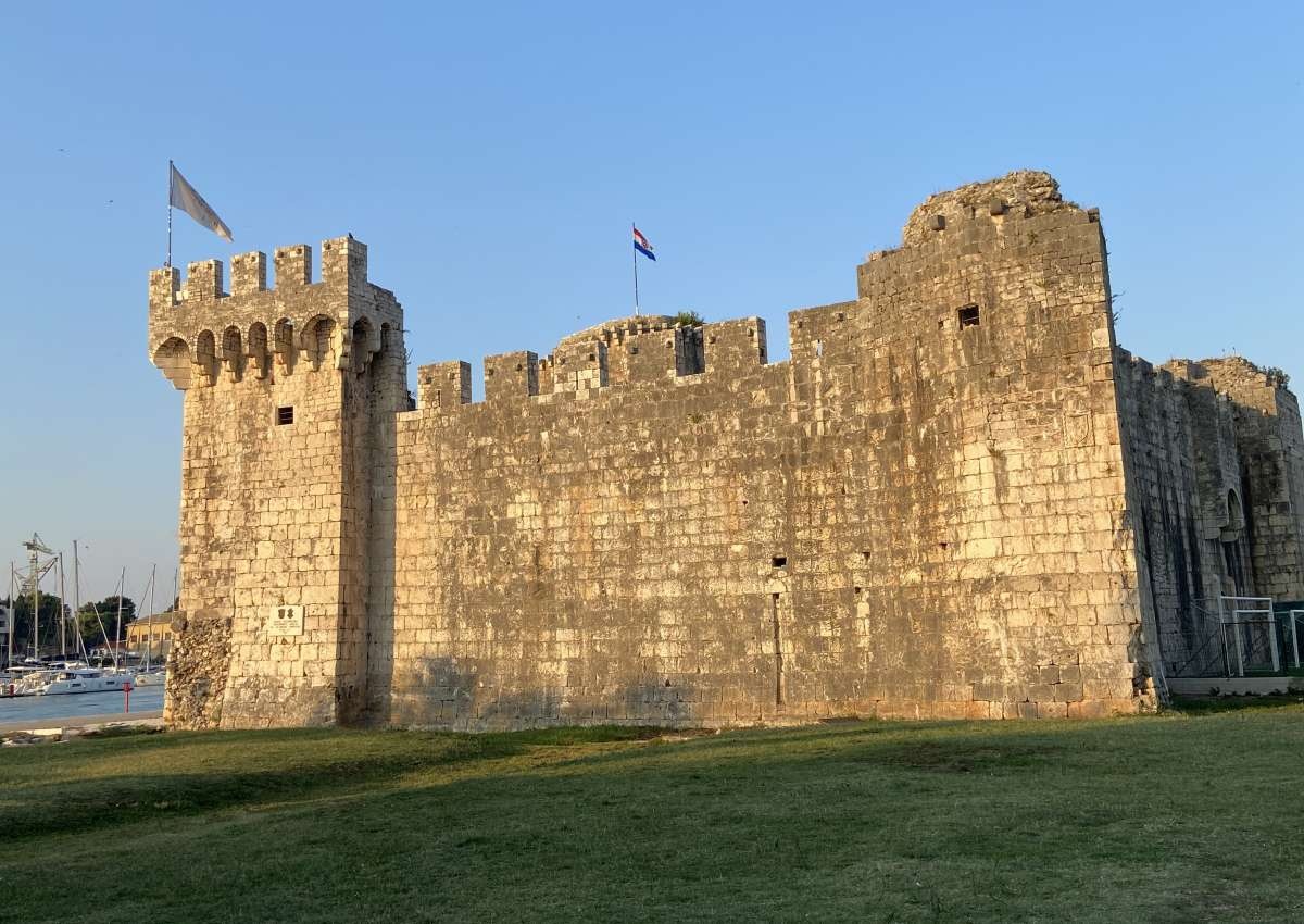 Trogir - Festungsanlage - Foto bei Trogir (Balan)