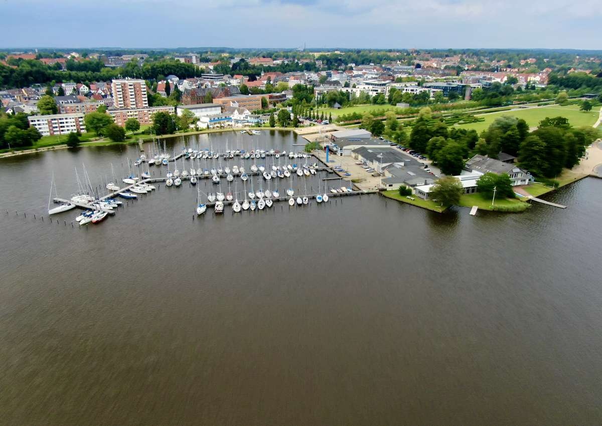 Schleswiger Yachthafen - Jachthaven in de buurt van Schleswig (Lollfuß)