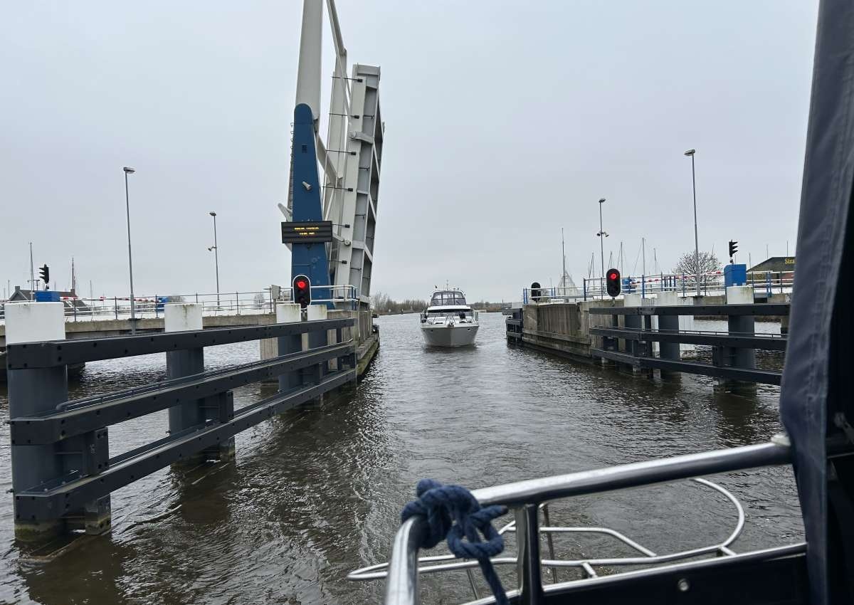 Warnserbrug - Bridge near Súdwest-Fryslân (Warns)