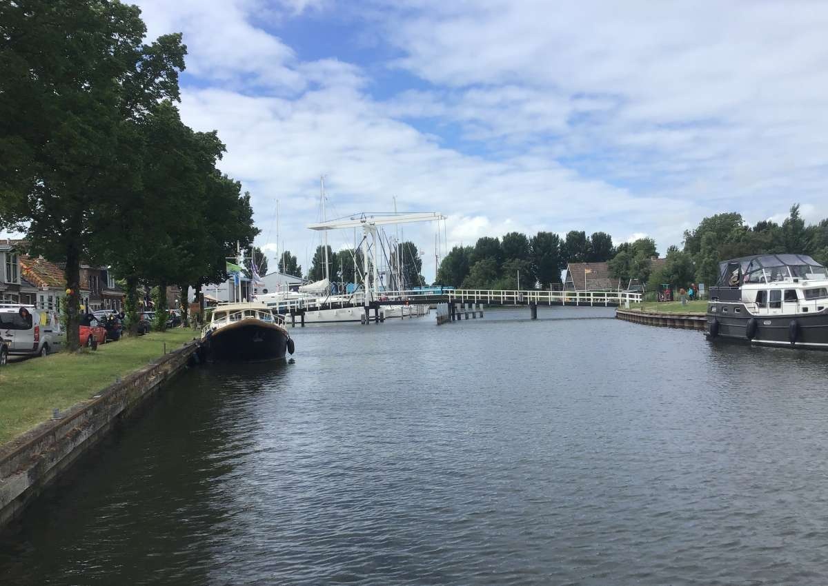 Oude Zeesluis, brug over buitenhoofd - Brücke bei Súdwest-Fryslân (Stavoren)