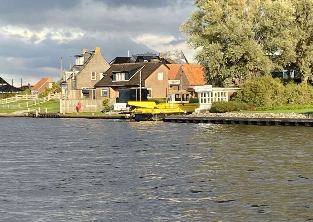 No bridge, but ferry - Warning near Bunschoten (Eemdijk)