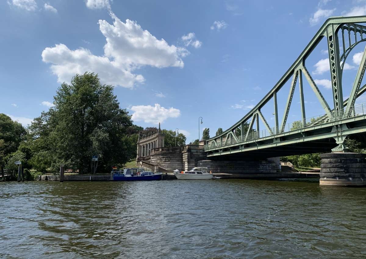 Havel - Glienicker Brücke - Foto in de buurt van Berlin (Berliner Vorstadt)