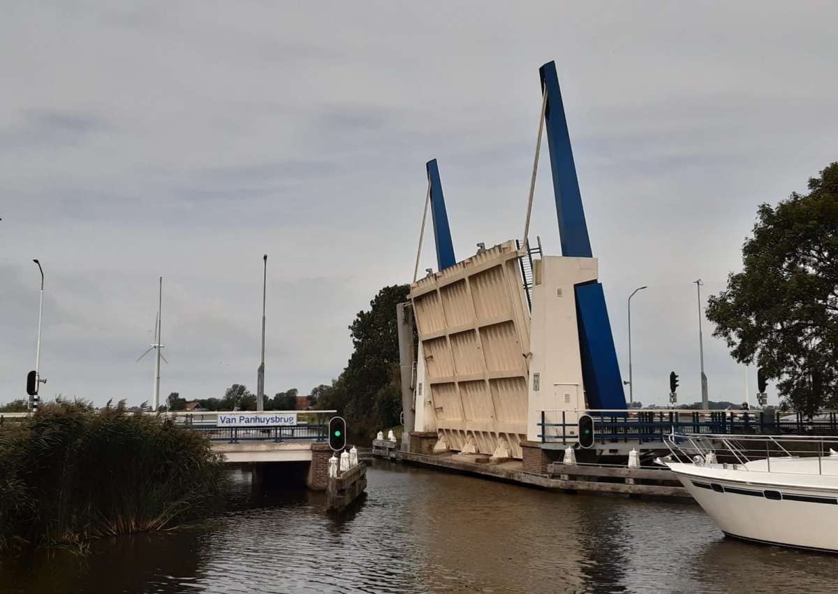 Van Panhuysbrug - Brücke bei Súdwest-Fryslân (Tjerkwerd)