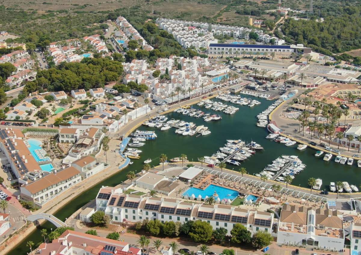 Menorca - Cala'n Bosch, Marina - Jachthaven in de buurt van Ciutadella