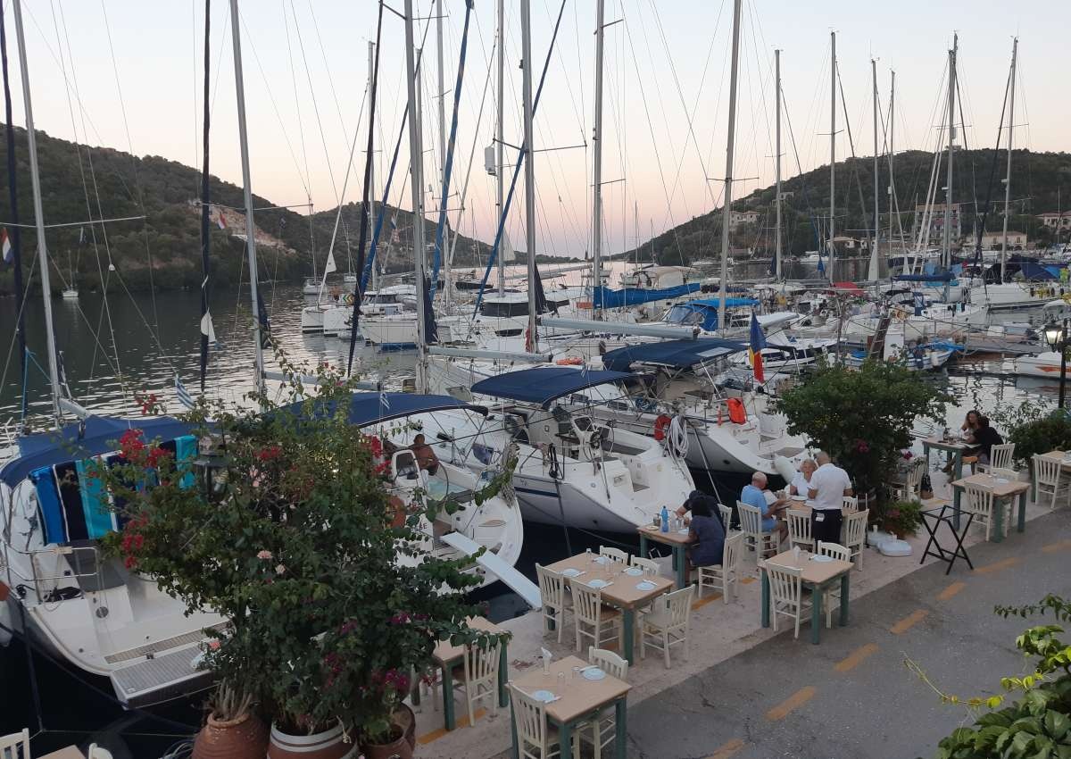 Taverna stavros Sivota Lefkada - Jachthaven in de buurt van Evgiros (Κ. Εύγηρου)