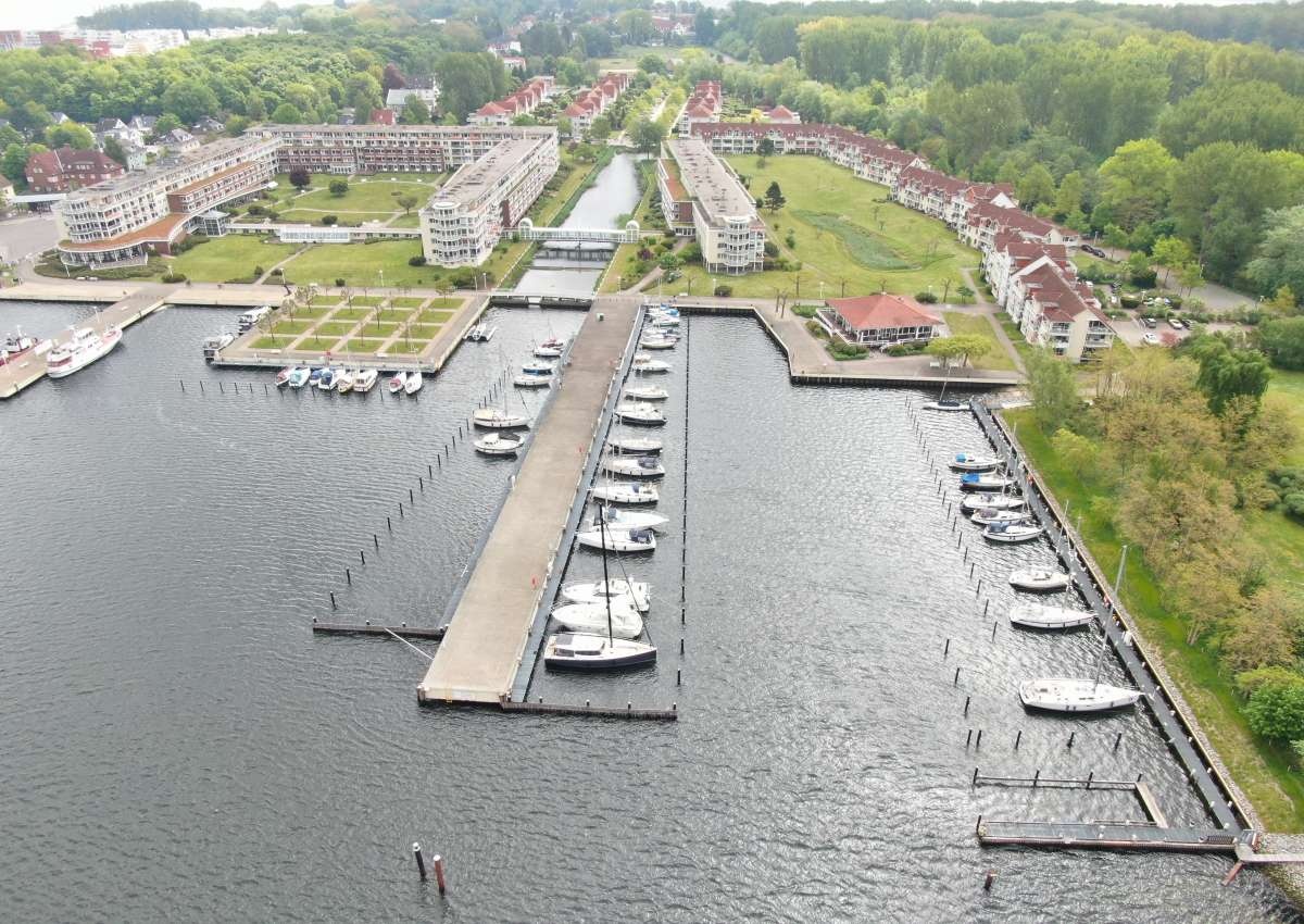 Rosenhof Yachthafen - Jachthaven in de buurt van Lübeck (Priwall)