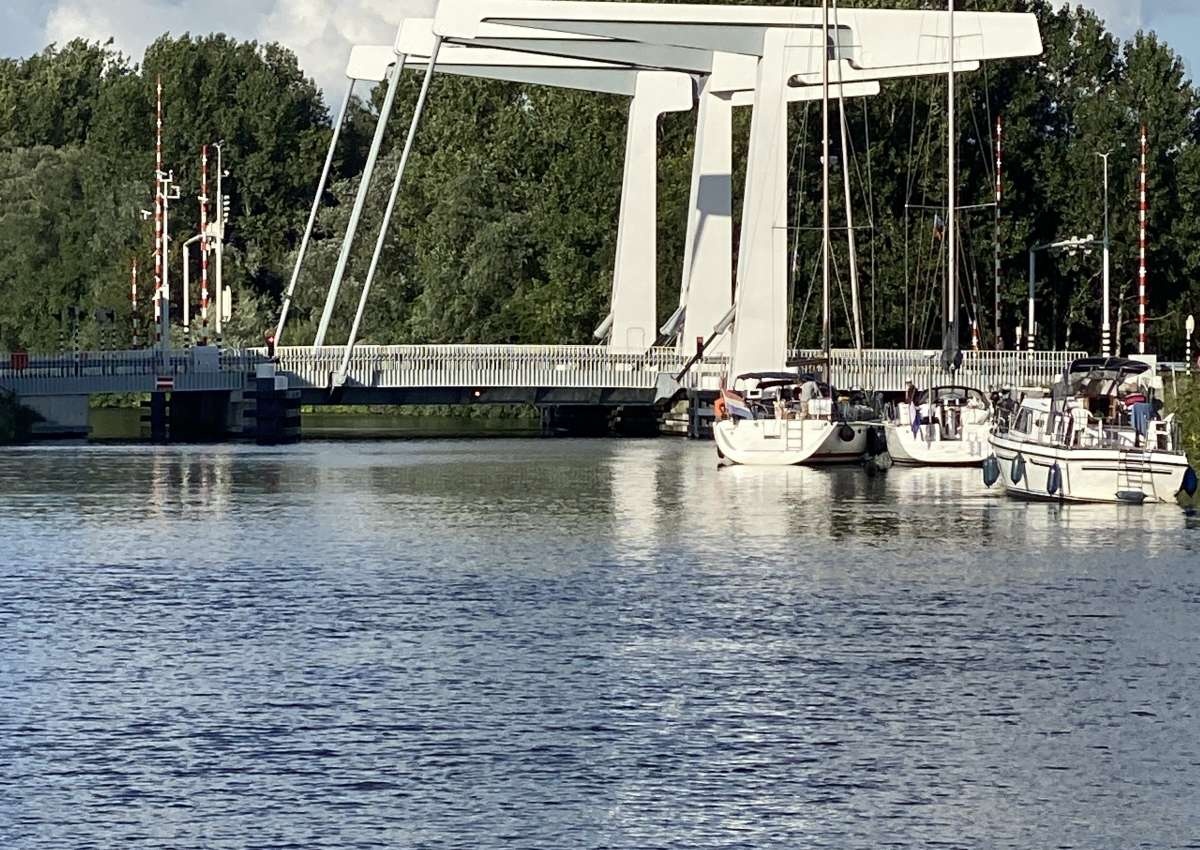 Bosrandbrug - Brücke bei Haarlemmermeer (Schiphol)