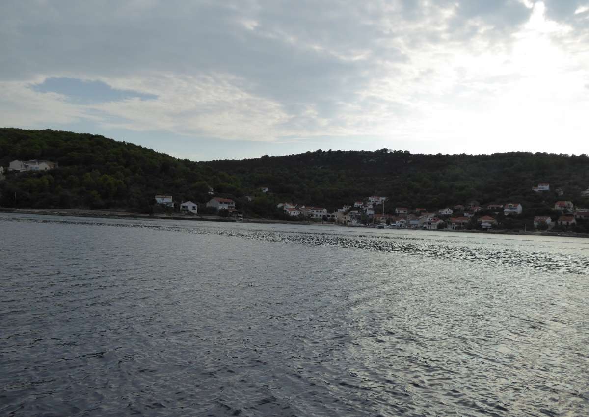 Knez Boat Hbr. - Jachthaven in de buurt van Grad Zadar