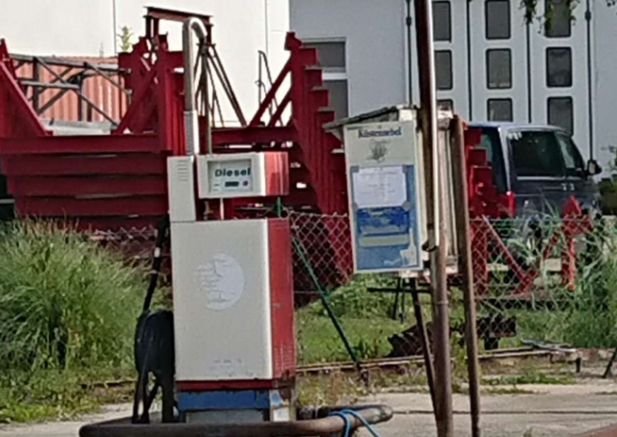 Fuel Station Lauterbach - Tankstation in de buurt van Putbus