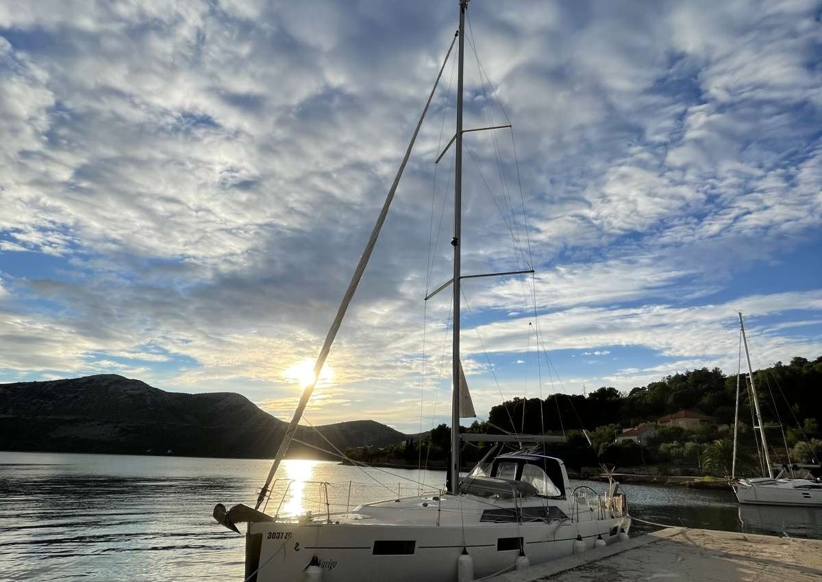 Vela Rava - Boat Hbr. - Marina près de Grad Zadar