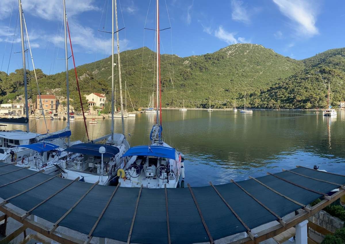Okuklje - Mljet  - Boat Hbr. - Marina près de Okuklje