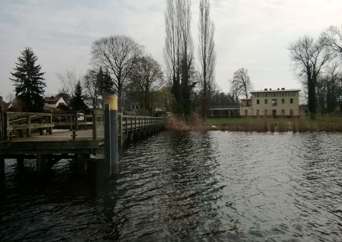 Anleger Schloss Caputh - Jachthaven in de buurt van Schwielowsee