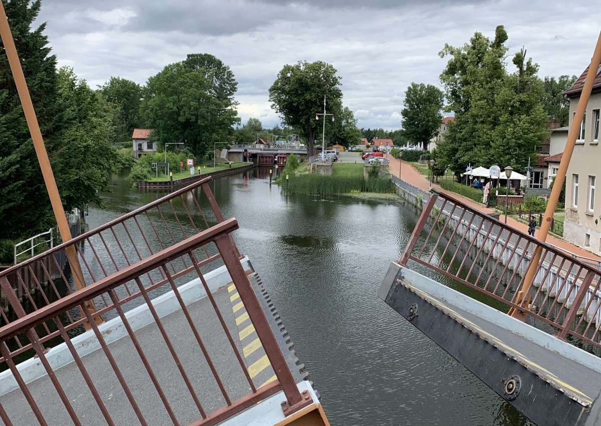 Wartestelle und Dammhast Brücke Zehdenick - Foto near Zehdenick