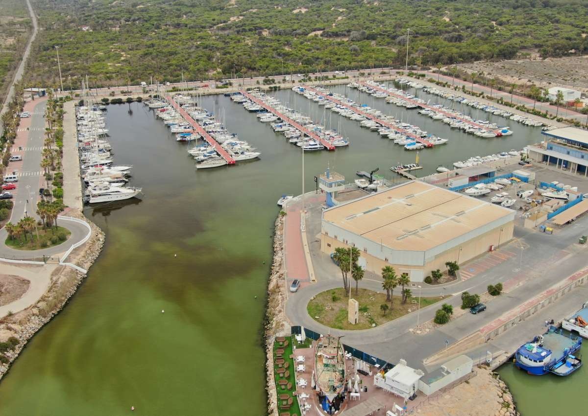 Marina De Las Dunas S A - Jachthaven in de buurt van Guardamar del Segura
