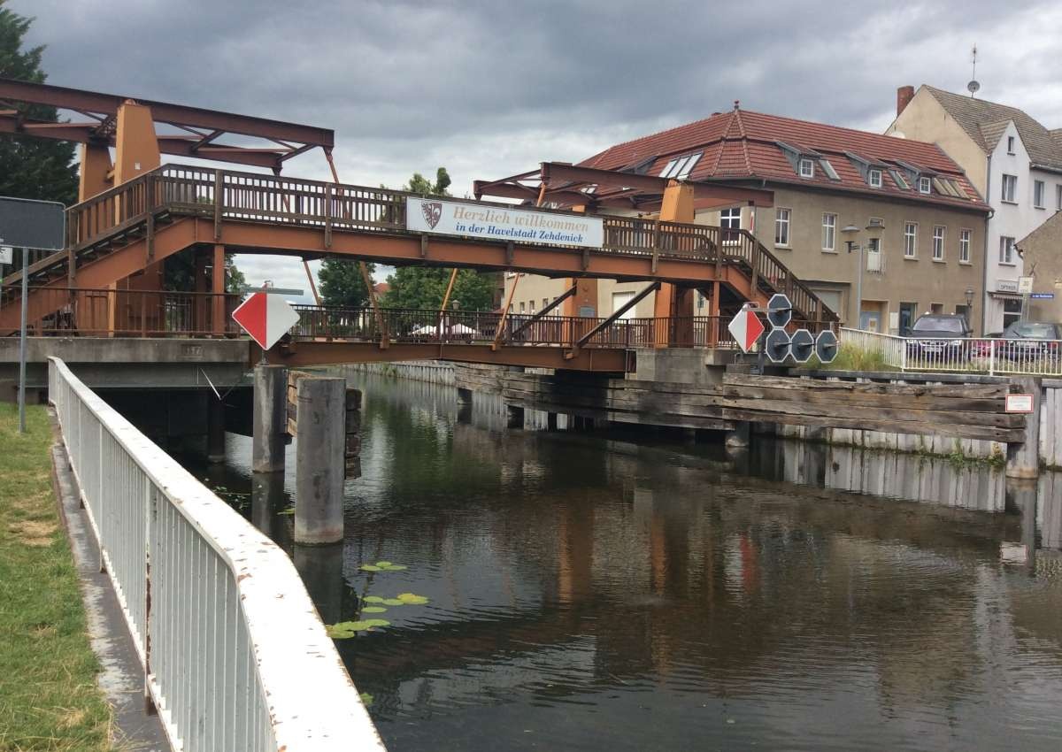 Wartestelle und Dammhast Brücke Zehdenick - Foto près de Zehdenick