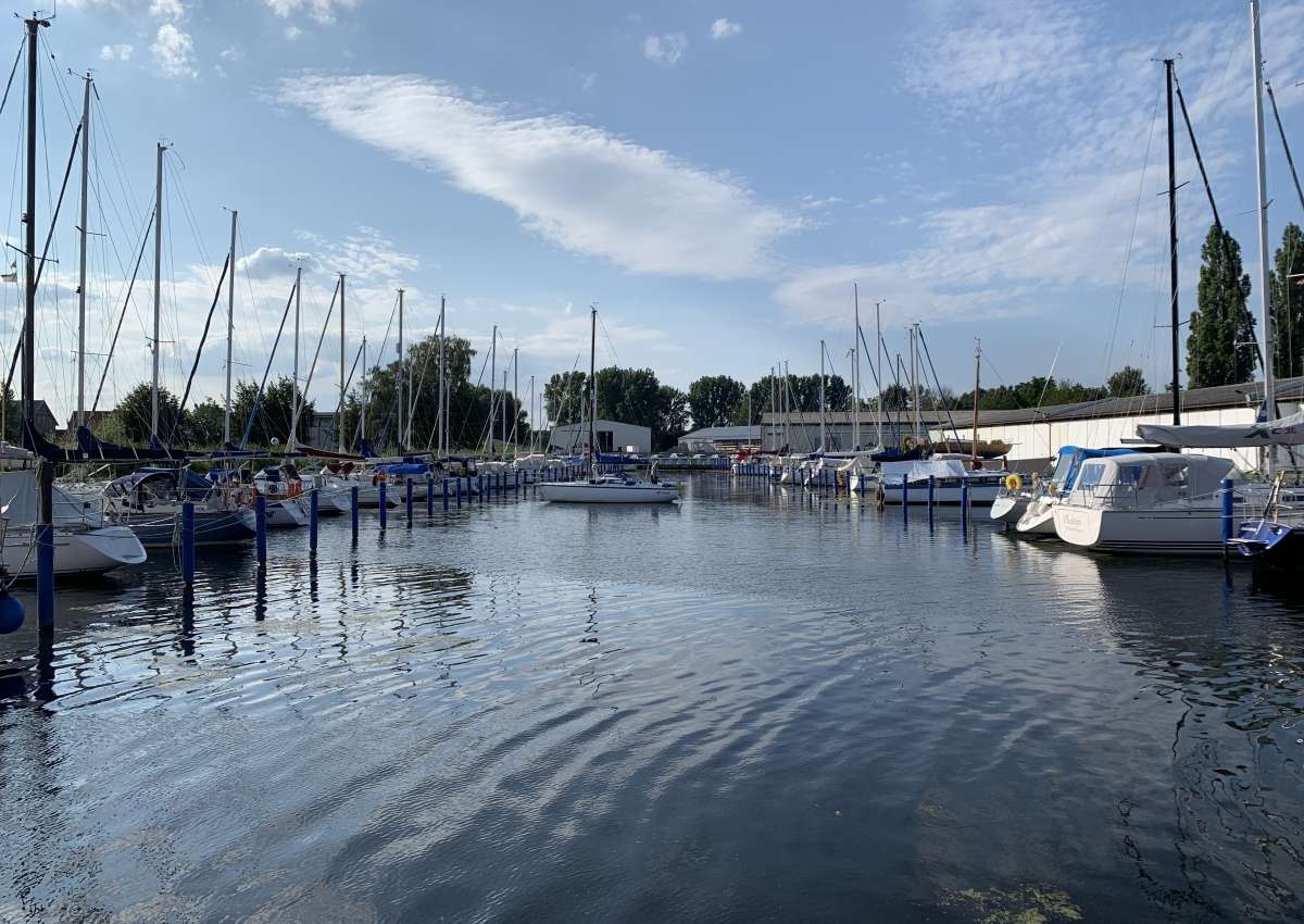 Yachtclub Ueckermünde - Hafen bei Ueckermünde (Klockenberg)