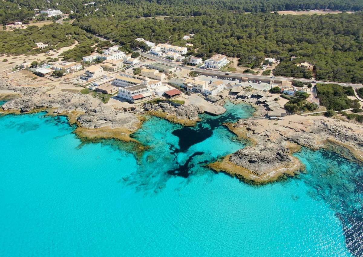Formentera - Cala de St. Agusti - Ensenada Tramontana - Ankerplaats in de buurt van Formentera