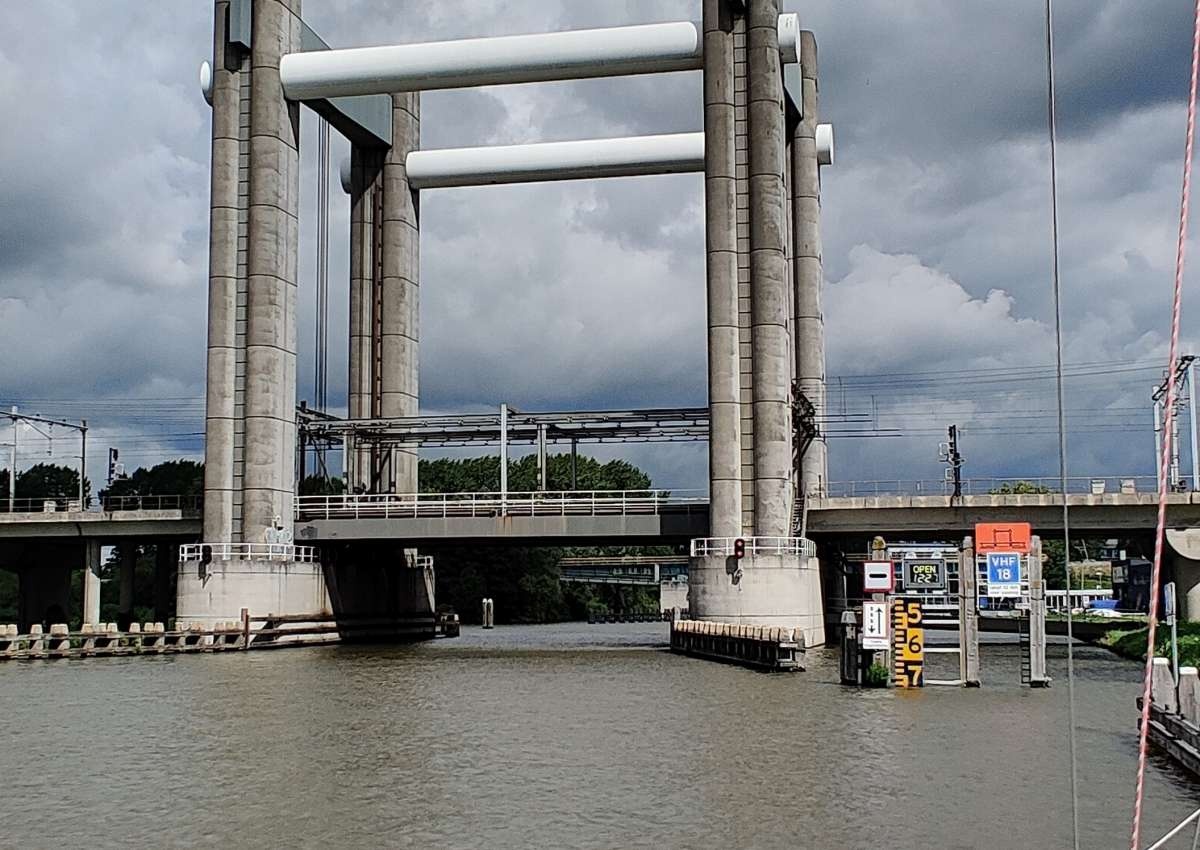 spoorbrug Gouda (viersporig) - Brücke bei Gouda