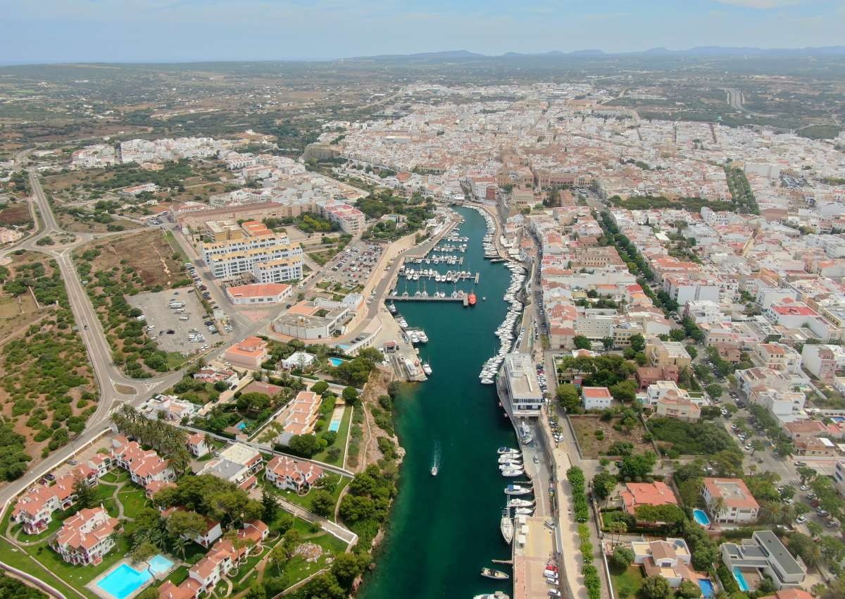 Menorca - Ciutadella - PortsIB - Hafen bei Ciutadella