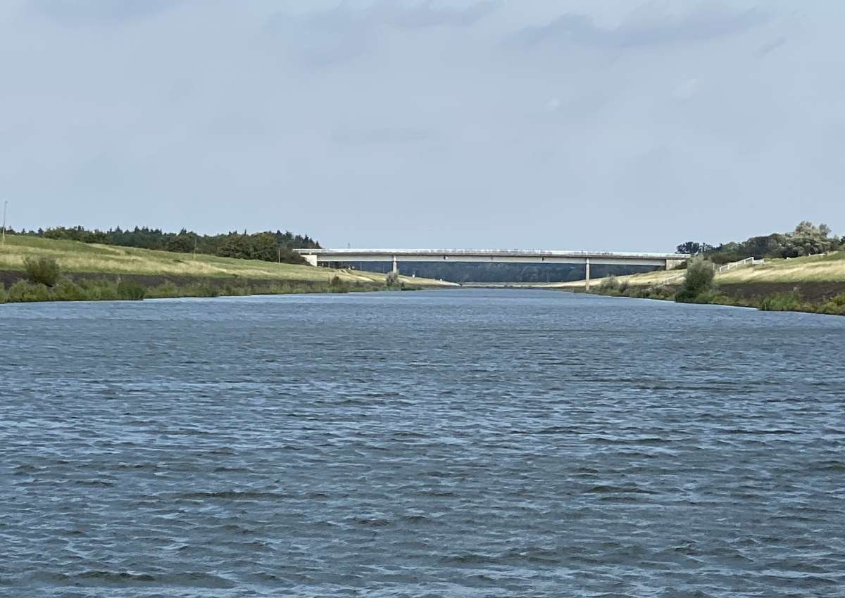 Elbe-Seitenkanal - Navinfo près de Scharnebeck