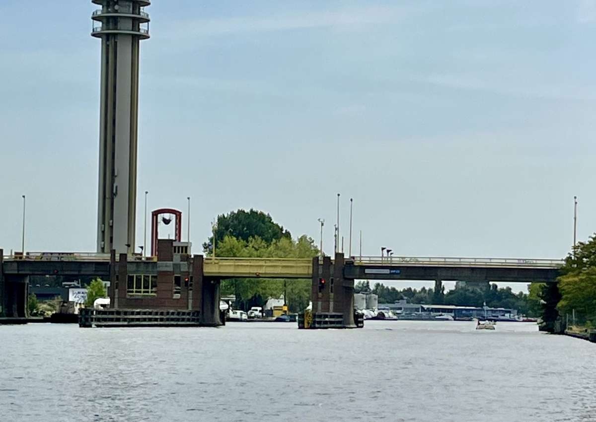 Prins Clausbrug, Wormerveer - Bridge in de buurt van Zaanstad (Wormerveer)
