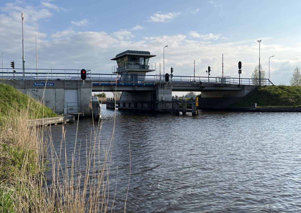 Palmabrege - Bridge in de buurt van Leeuwarden (Wergea)