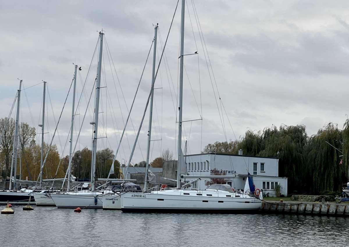Świnoujście / Schwinemünde Sailing Club Berth - Jachthaven in de buurt van Świnoujście (Śródmieście)